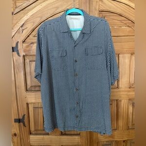 2/10.00 Tommy Bahama Black and White Silk Button-up Short Sleeve Shirt XL